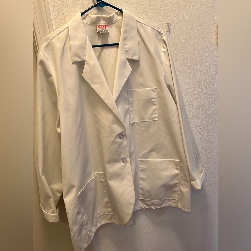 Plus size Lab coat